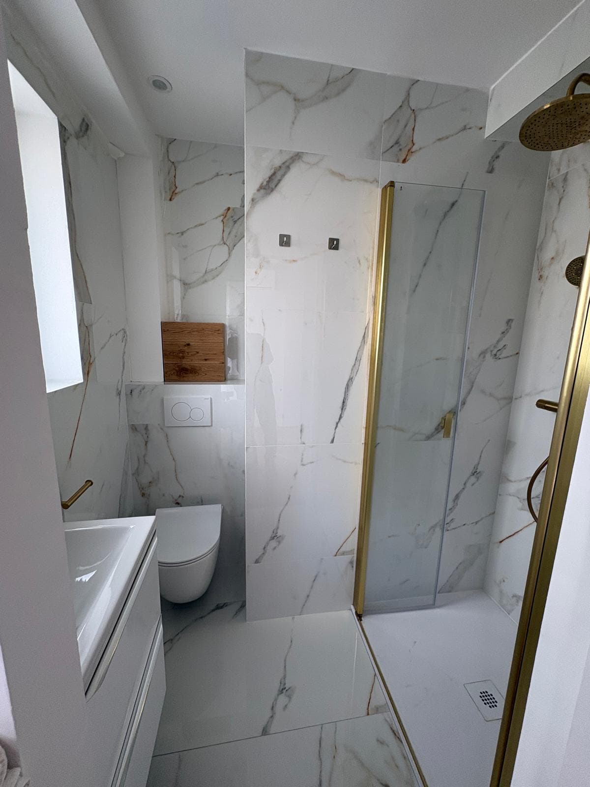 Modern bathroom